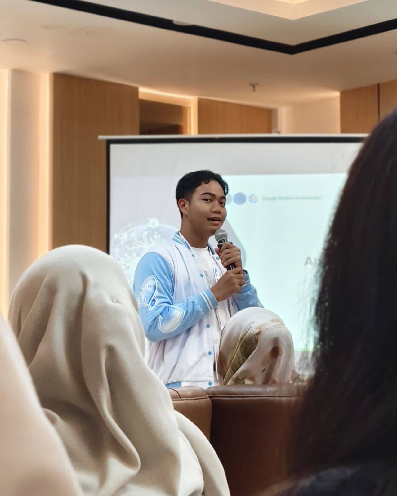 Unlocking the Potential of Gemini AI as a Student Study Companion